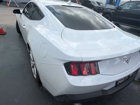 Used 2024 Ford Mustang Coupe RWD image 5