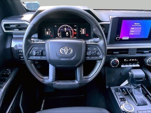 Certified 2026 Toyota Tacoma SR5 AWD/4WD image 6