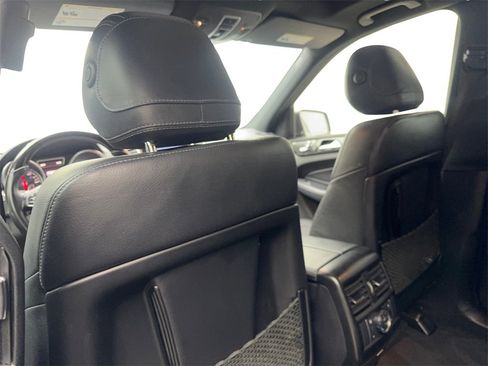 Used 2018 Mercedes-Benz GLS 450 4MATIC image 34