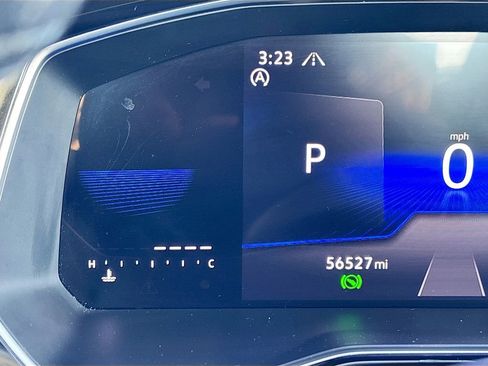 Used 2024 Volkswagen Jetta SE image 12