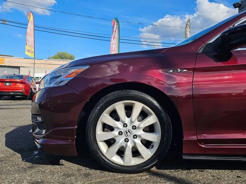 Used 2016 Honda Accord Sport image 6