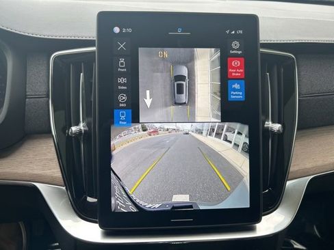 Certified 2025 Volvo XC90 B5 Plus image 23