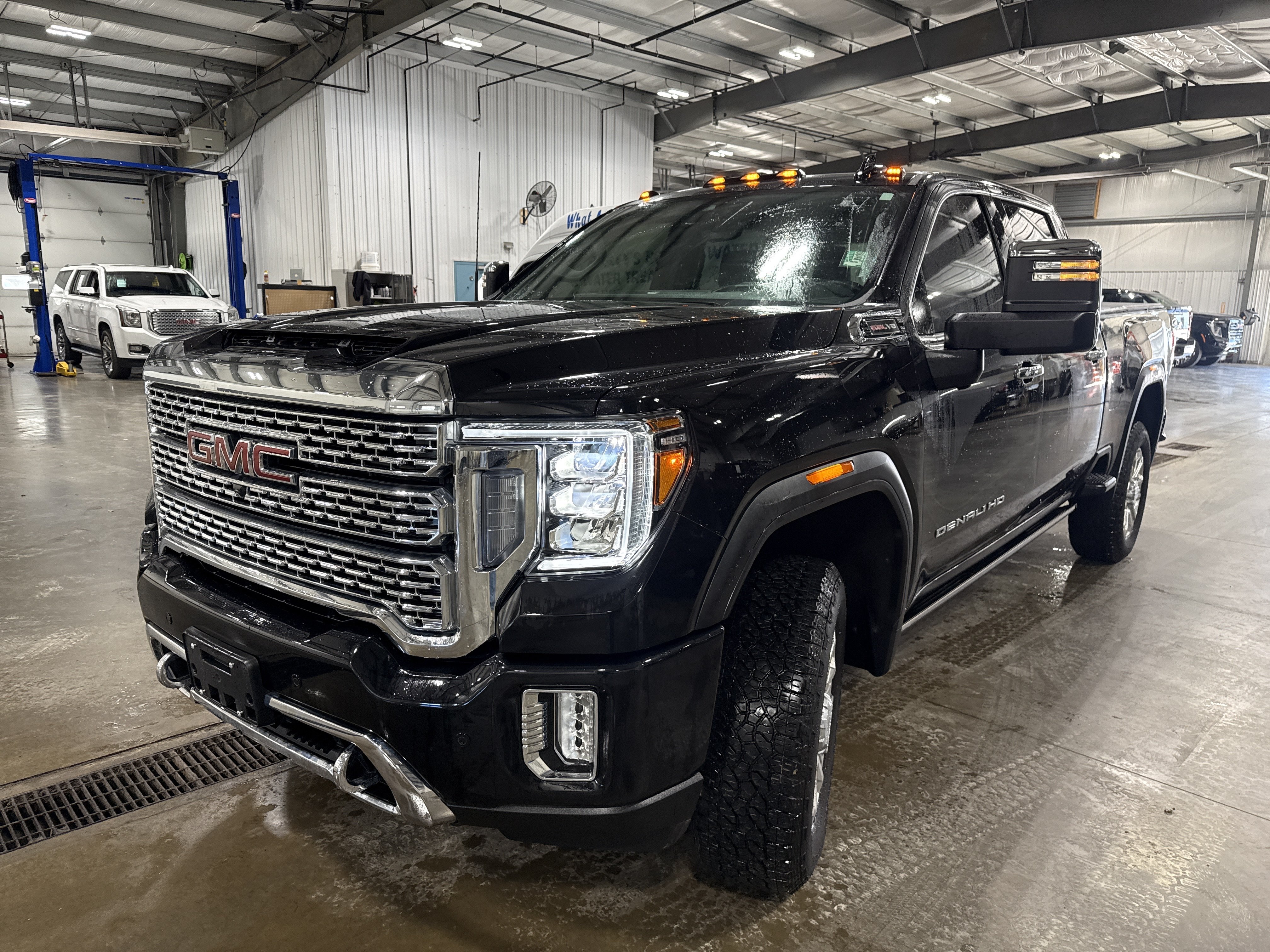 Used 2023 GMC Sierra 2500 Denali w/ Denali Ultimate Package AWD/4WD image 6