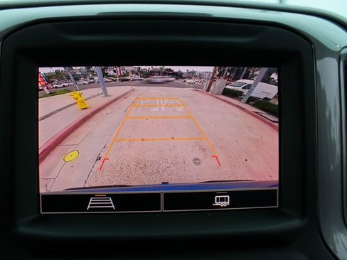 Used 2022 Chevrolet Silverado 1500 Custom image 30