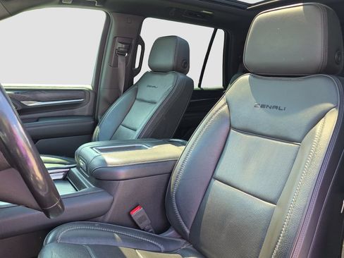 Used 2021 GMC Yukon Denali w/ Denali Premium Package AWD/4WD image 7