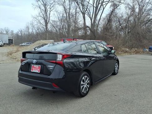 Certified 2021 Toyota Prius XLE w/ Advanced Technology Package image 8