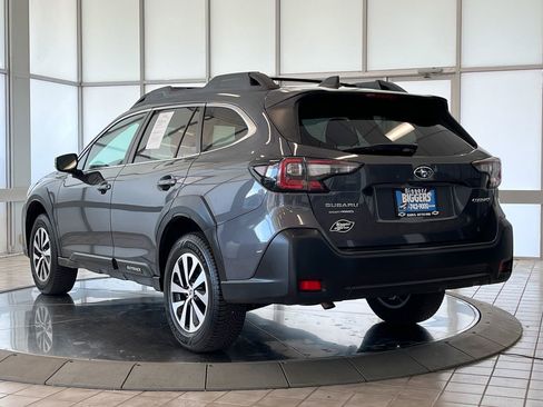 Used 2023 Subaru Outback Premium image 6