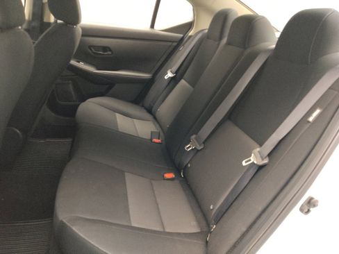 Used 2025 Nissan Sentra SV image 18