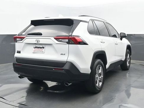 Used 2022 Toyota RAV4 XLE image 24