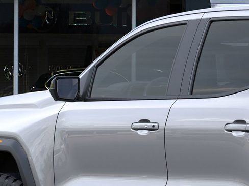 New 2025 GMC Canyon Elevation w/ Convenience Package image 40