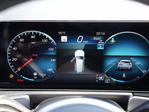 Used 2023 Mercedes-Benz GLB 250 image 19