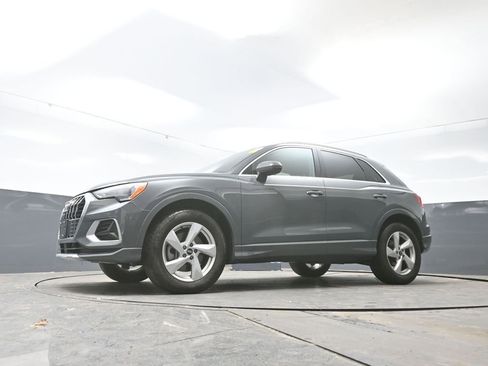 Used 2021 Audi Q3 2.0T Premium image 26