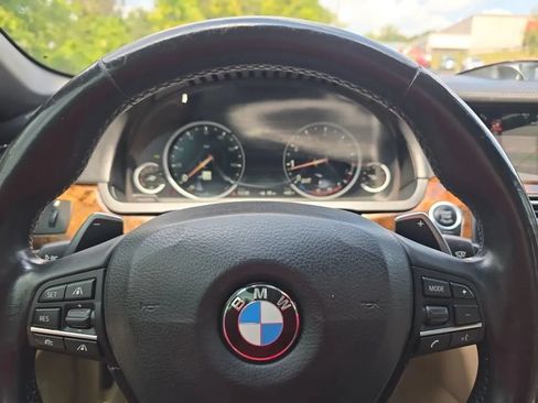 Used 2015 BMW 750Li RWD image 17