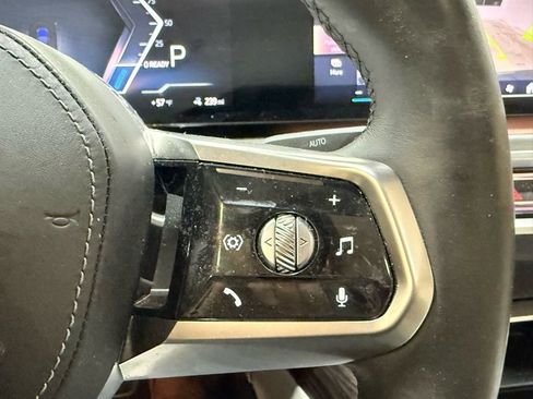 Used 2023 BMW i7 xDrive60 image 22