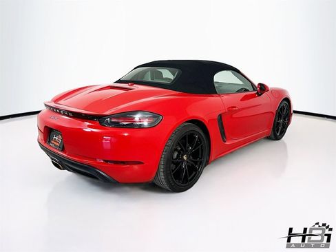 Used 2019 Porsche 718 Boxster image 6