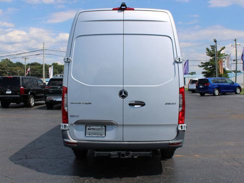 Used 2023 Mercedes-Benz Sprinter 2500 image 5