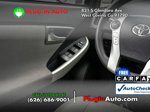 Used 2015 Toyota Prius Three w/ Solar Roof Package FWD image 13