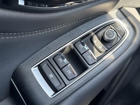 Certified 2025 Subaru Outback Touring image 22