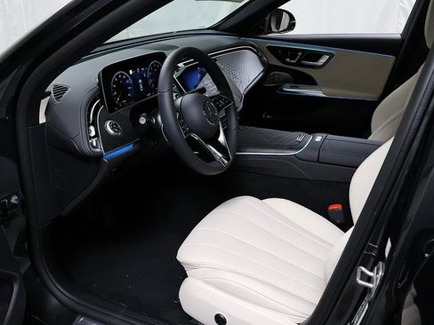New 2026 Mercedes-Benz E 350 4MATIC Sedan image 11