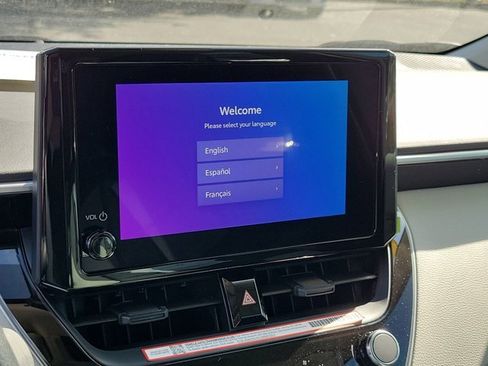 Used 2025 Toyota Corolla LE image 24