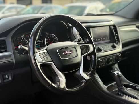 Used 2018 GMC Acadia SLT FWD image 29