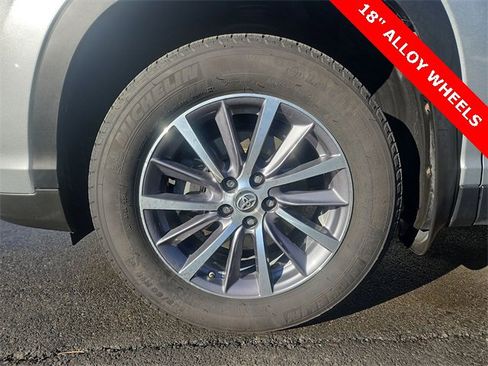 Used 2019 Toyota Highlander SE image 33