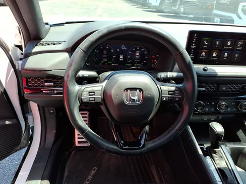 Used 2023 Honda Accord Sport image 8