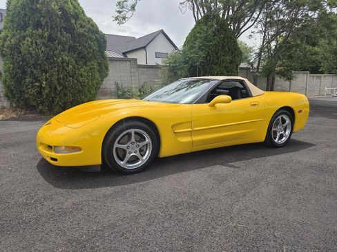 Used 2002 Chevrolet Corvette Convertible w/ Preferred Equipment Group2 RWD image 2