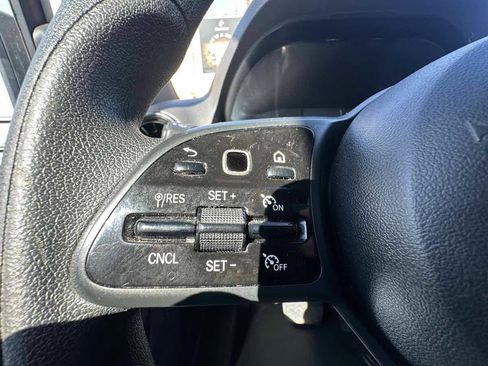 Used 2022 Mercedes-Benz Sprinter 2500 image 23