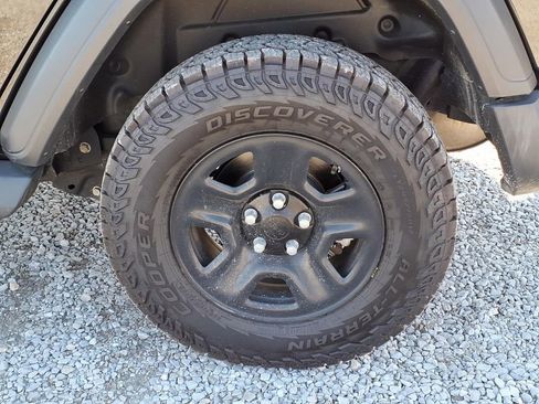 Used 2021 Jeep Wrangler Unlimited Sport AWD/4WD image 35