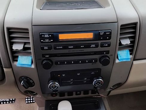 Used 2008 Nissan Titan SE image 12