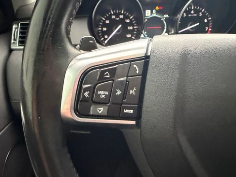 Used 2018 Land Rover Discovery Sport HSE image 26