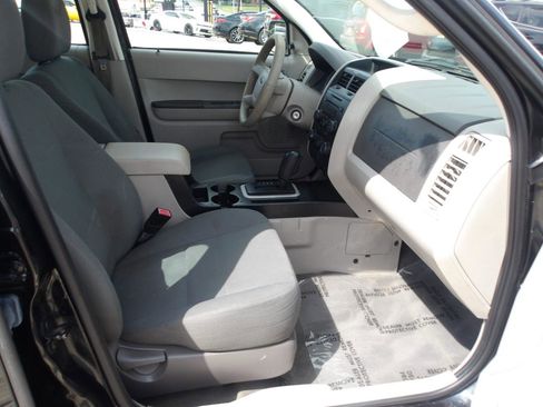 Used 2011 Ford Escape XLS w/ 102A Rapid Spec Order Code image 10