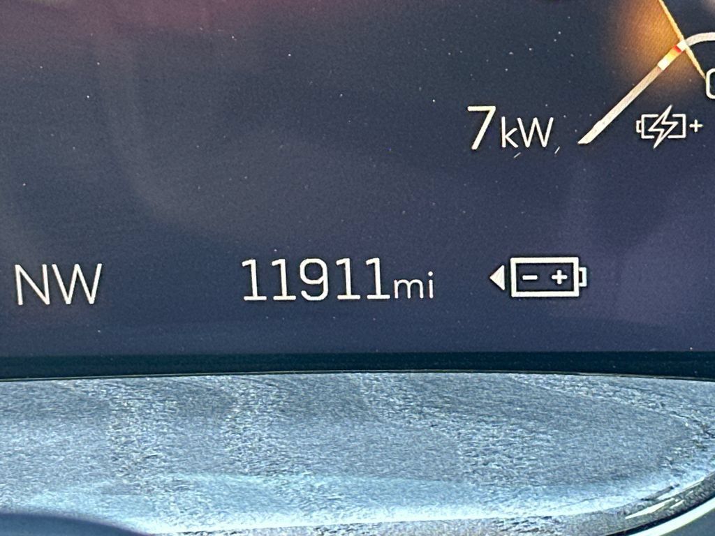 Certified 2026 Cadillac Escalade IQ Luxury 2 AWD/4WD image 30