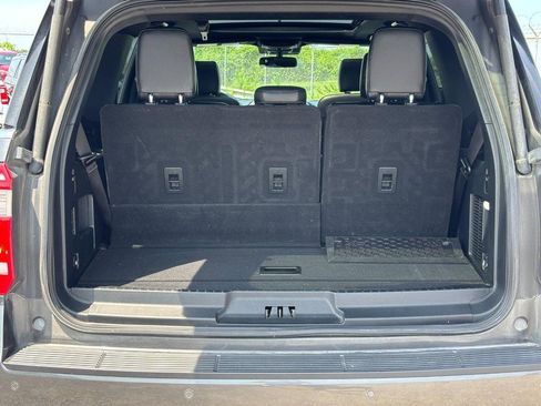 Used 2020 Ford Expedition XLT w/ Equipment Group 202A AWD/4WD image 11