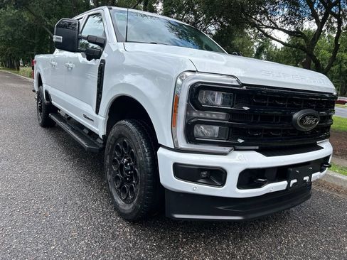 Used 2023 Ford F250 Lariat w/ Black Appearance Package AWD/4WD image 4