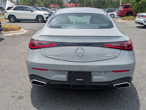 Used 2024 Mercedes-Benz CLE 300 4MATIC Coupe image 5