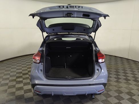 Used 2023 Nissan Kicks SR w/ SR Premium Package FWD image 29