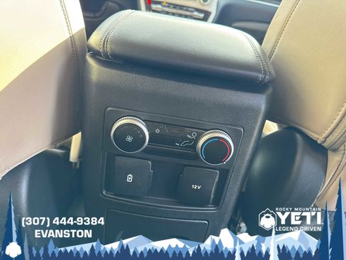 Used 2022 Ford Explorer XLT w/ Equipment Group 202A image 17