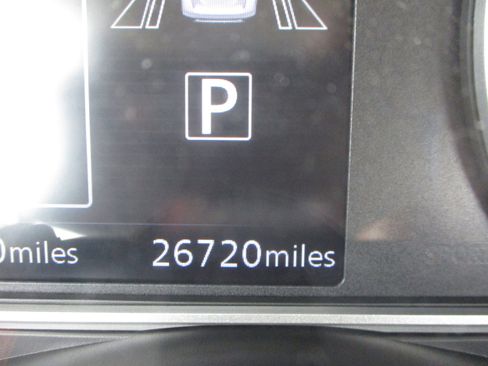 Used 2025 Nissan Versa SV FWD image 11