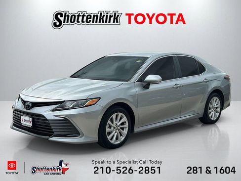Used 2024 Toyota Camry LE w/ Convenience Package image 1