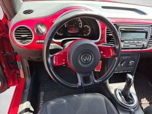 Used 2013 Volkswagen Beetle 2.5 FWD image 12
