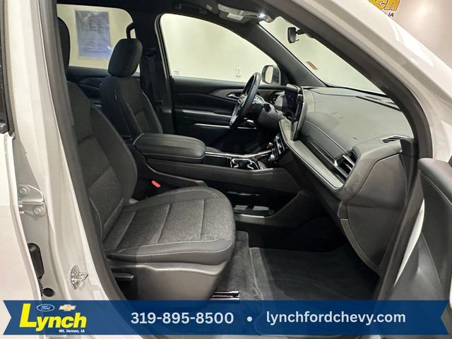 Used 2025 Chevrolet Traverse LT AWD/4WD image 6