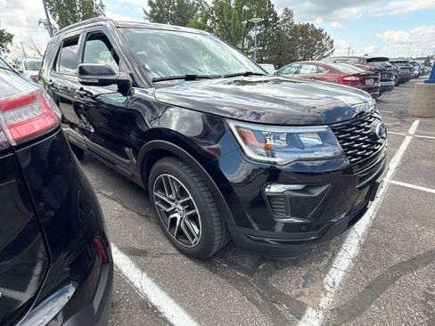 Used 2019 Ford Explorer Sport AWD/4WD image 4