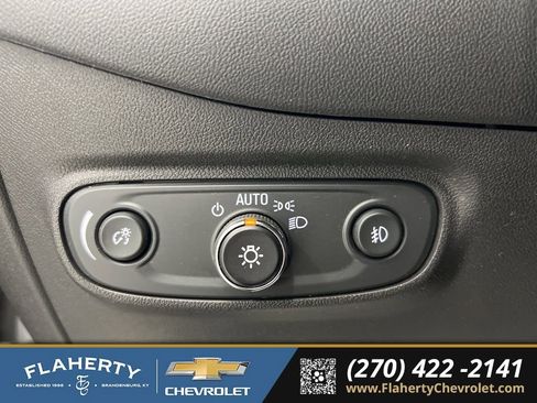 Used 2020 Chevrolet Equinox LT w/ Driver Convenience Package image 24