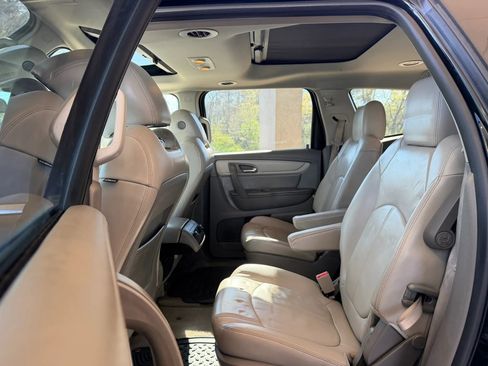 Used 2016 Chevrolet Traverse LT image 20
