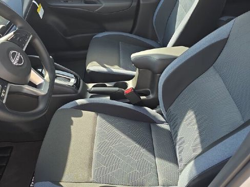 New 2025 Nissan Versa SV image 5