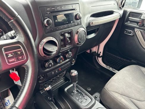 Used 2018 Jeep Wrangler Unlimited Sport S AWD/4WD image 63