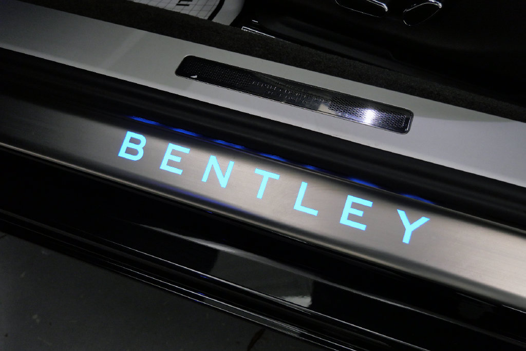 Used 2021 Bentley Continental GT AWD/4WD image 18