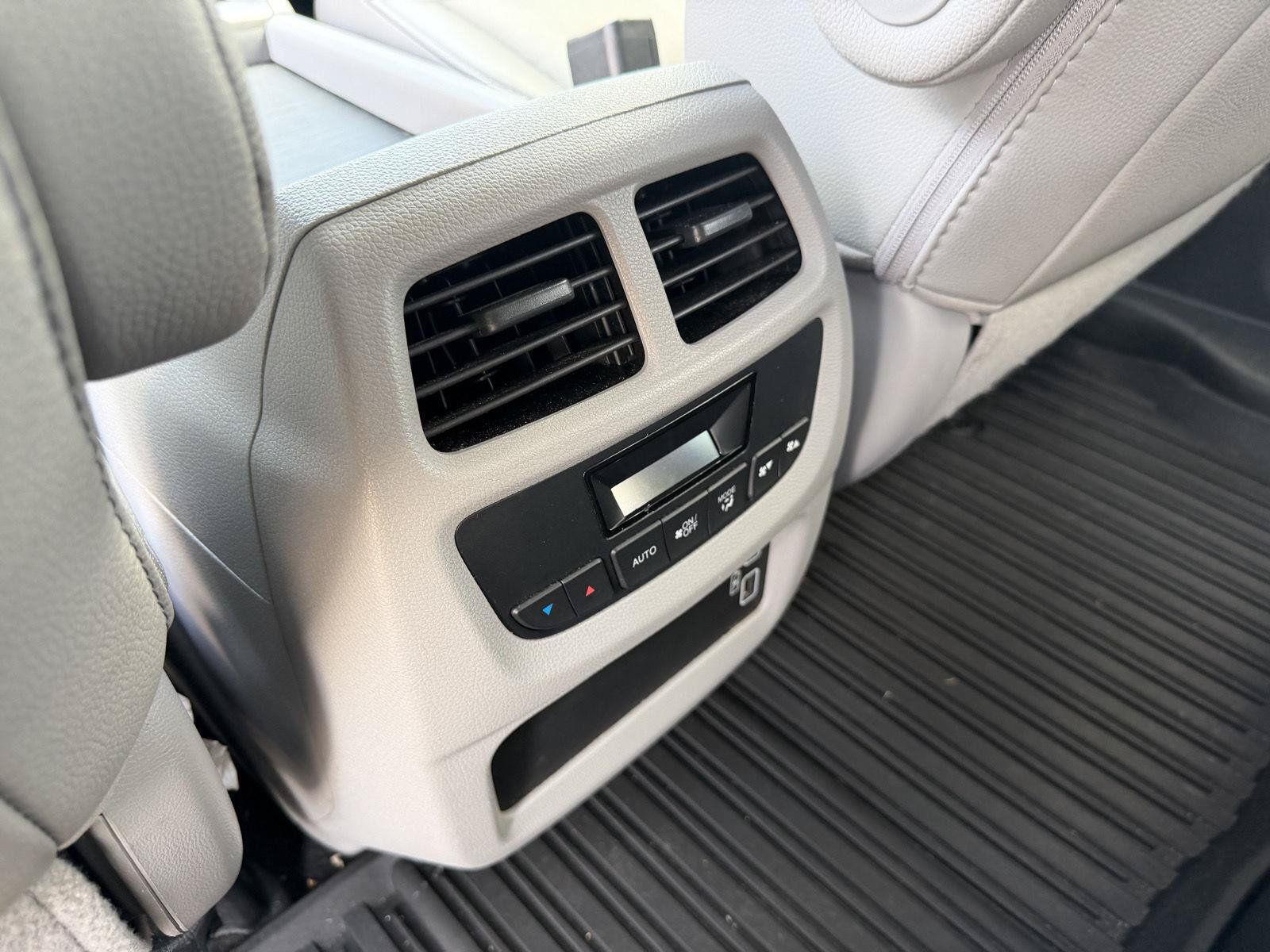 Used 2022 Honda Pilot Special Edition image 6